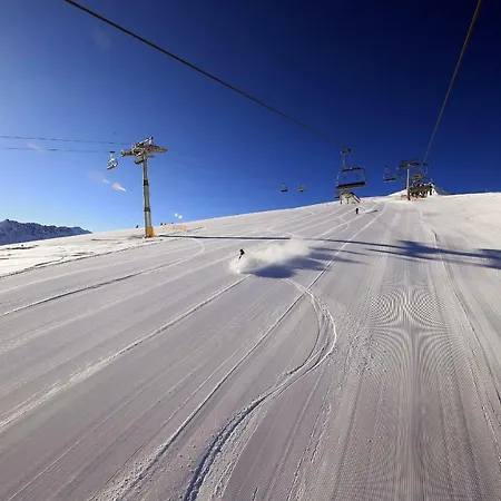 Cozy Next To Gondola Apartment